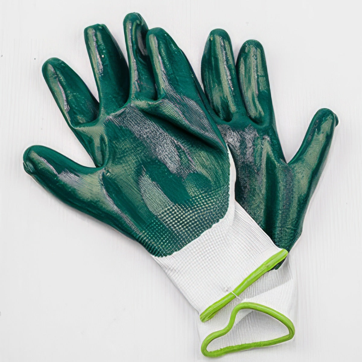 Gardeners Advantage Gardening Glove back - Garden Express Australia